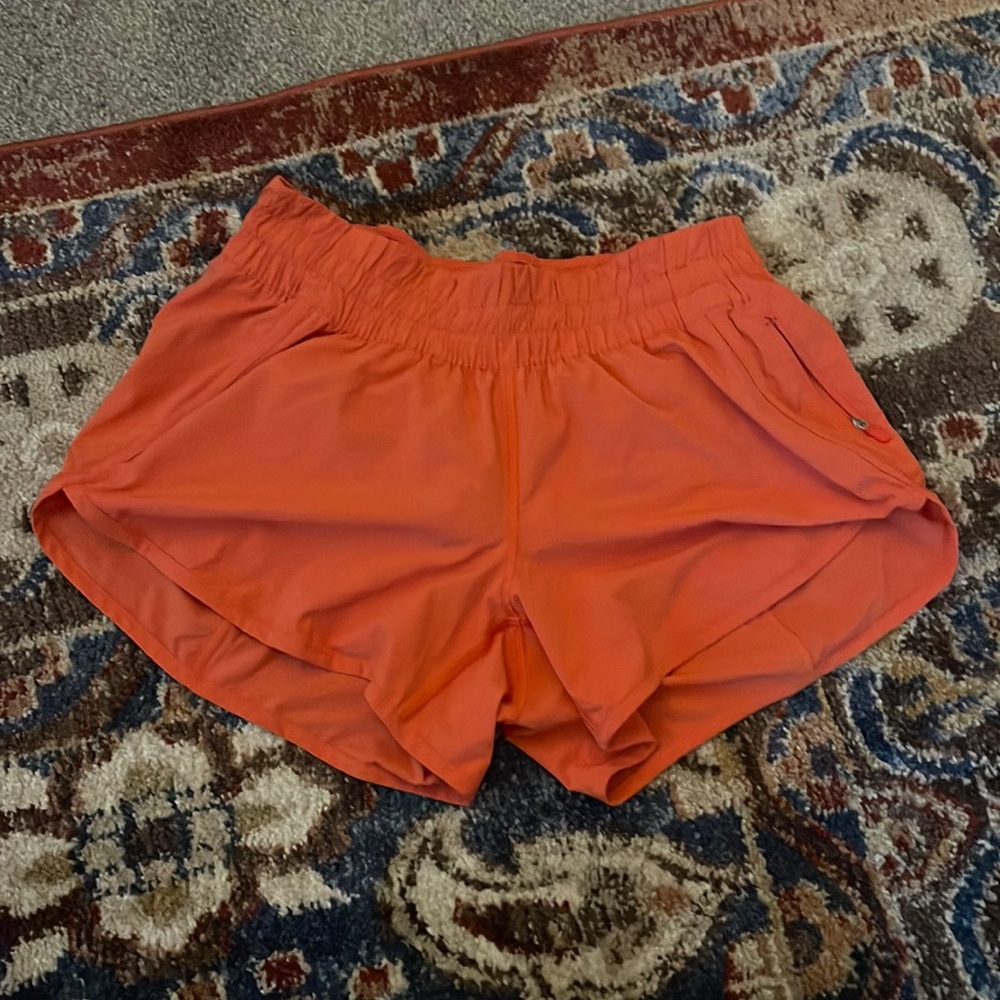 Lululemon Tracker Short 4” - 10